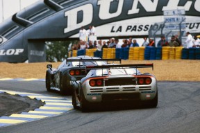 开云体育在线入口-仰泳赛场比利时选手节奏精准，仰泳 backstroke 2017