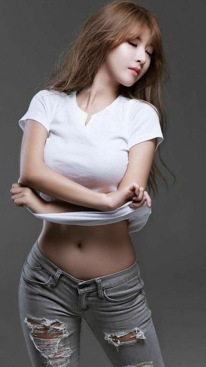 “马科斯·莫奇的稳固防线与出色反应，帮助美洲狮队迎接世界挑战”